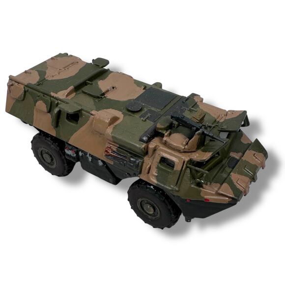 Vintage VAB Transport Military Display Vehicle Plastic 1:72 Scale Model Built - Picture 1 of 8
